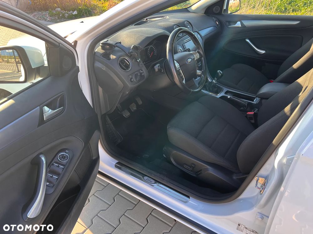 Ford Mondeo 2.0 TDCi Titanium - 13