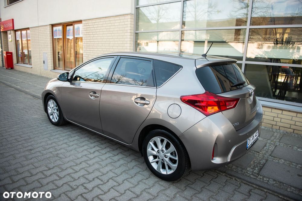 Toyota Auris - 4