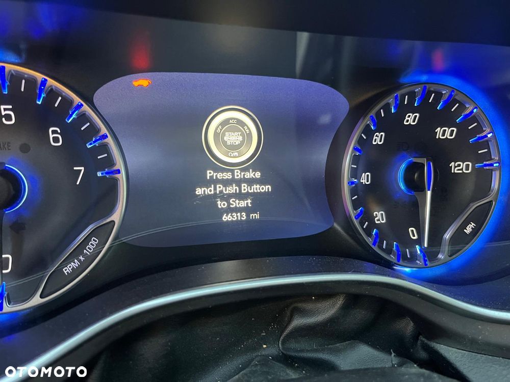 Chrysler Pacifica - 24