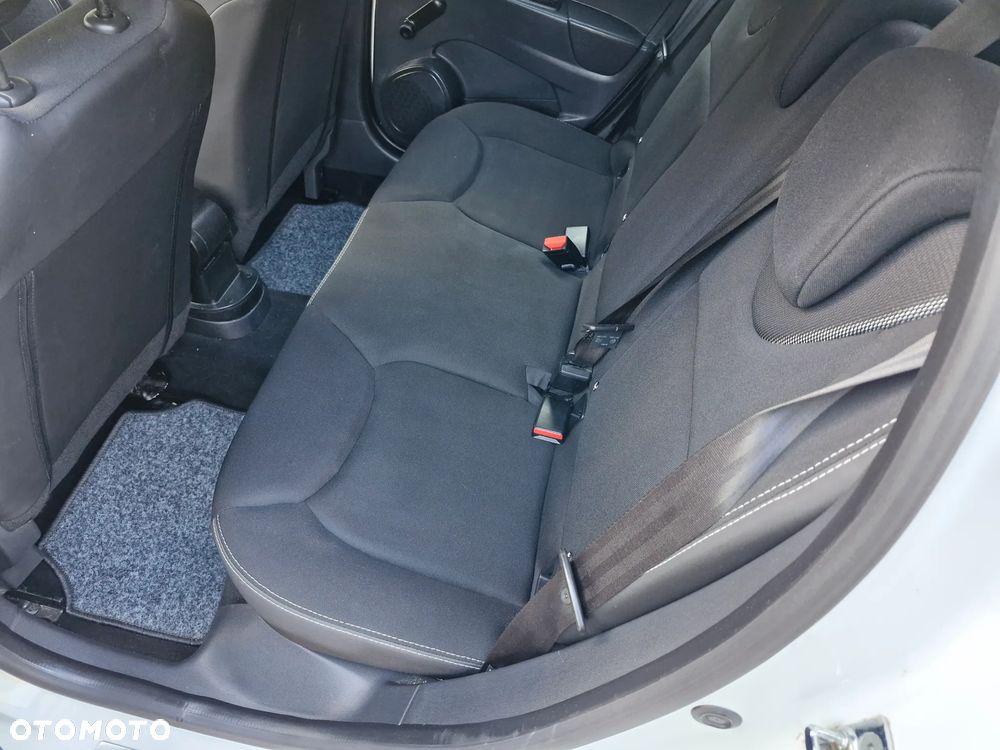 Renault Clio 1.2 16V 75 LIMITED - 8