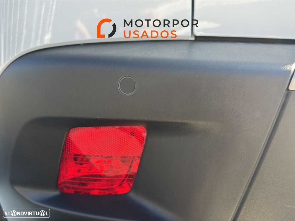 Peugeot 2008 1.2 Style - 12