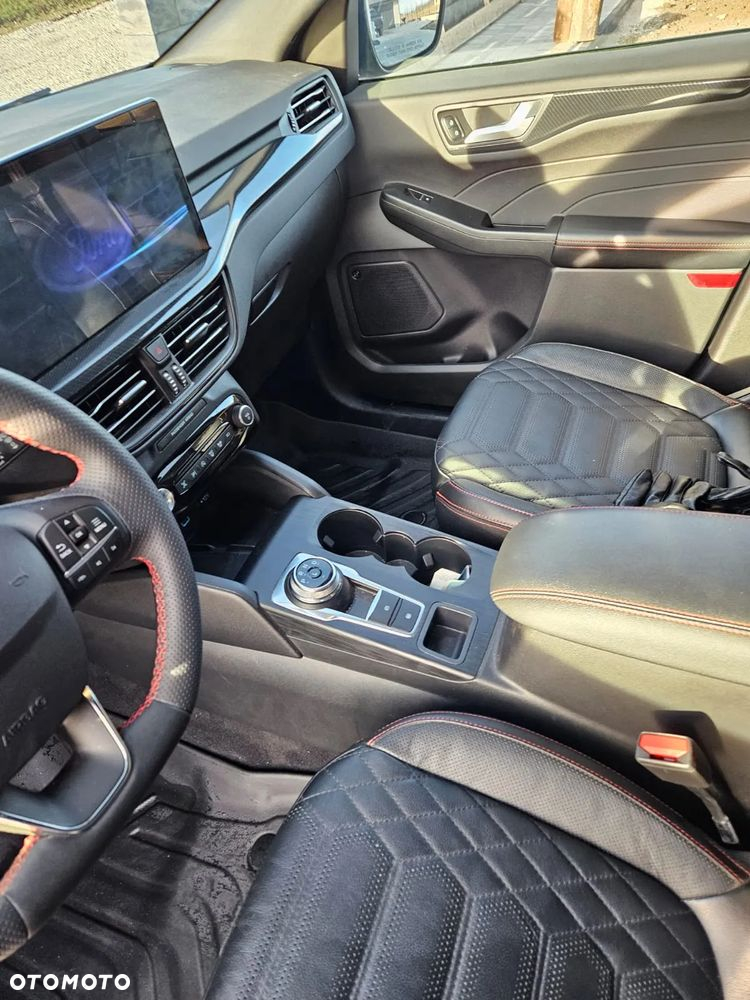 Ford Escape 2.0 EcoBoost AWD Titanium - 4