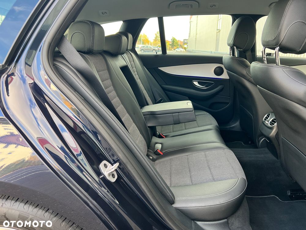 Mercedes-Benz Klasa E 220 d 9G-TRONIC Avantgarde - 16