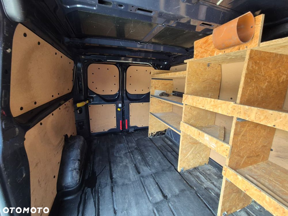Ford TRANSIT CUSTOM 2.2 TDCi / L2H1 / LONG / BEZWYPADKOWY / SERWISOWANY / ZADBANY / HAK / GWARANCJA / 2800KG NA HAKU - 17