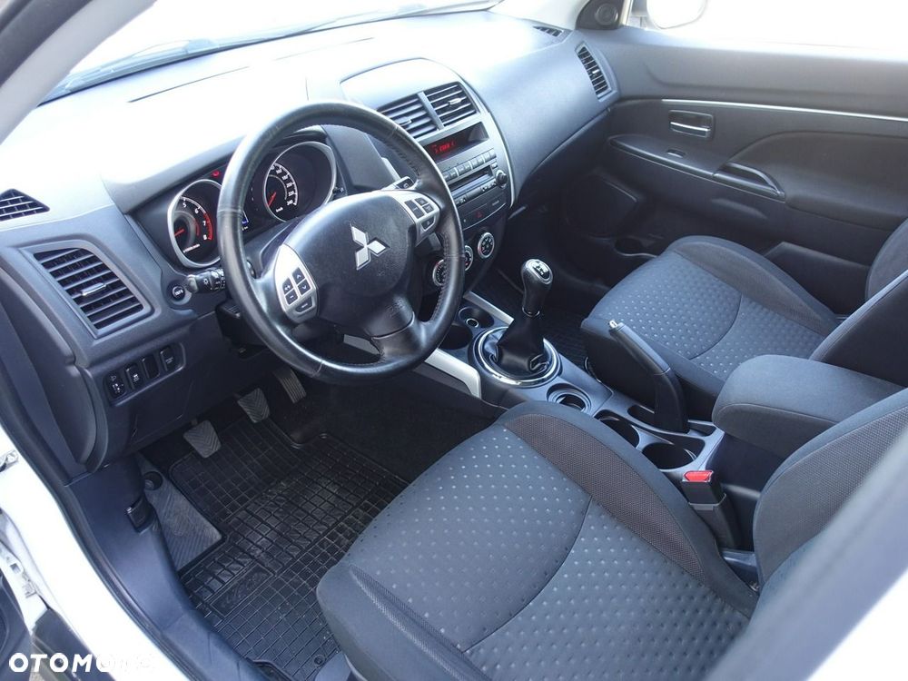 Mitsubishi ASX 1.6 2WD Intro Edition - 12