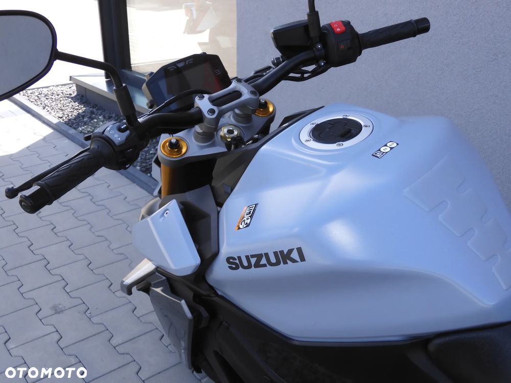 Suzuki GSX 1000 - 34