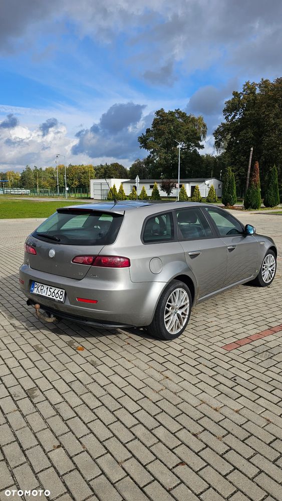 Alfa Romeo 159 2006 photo 4