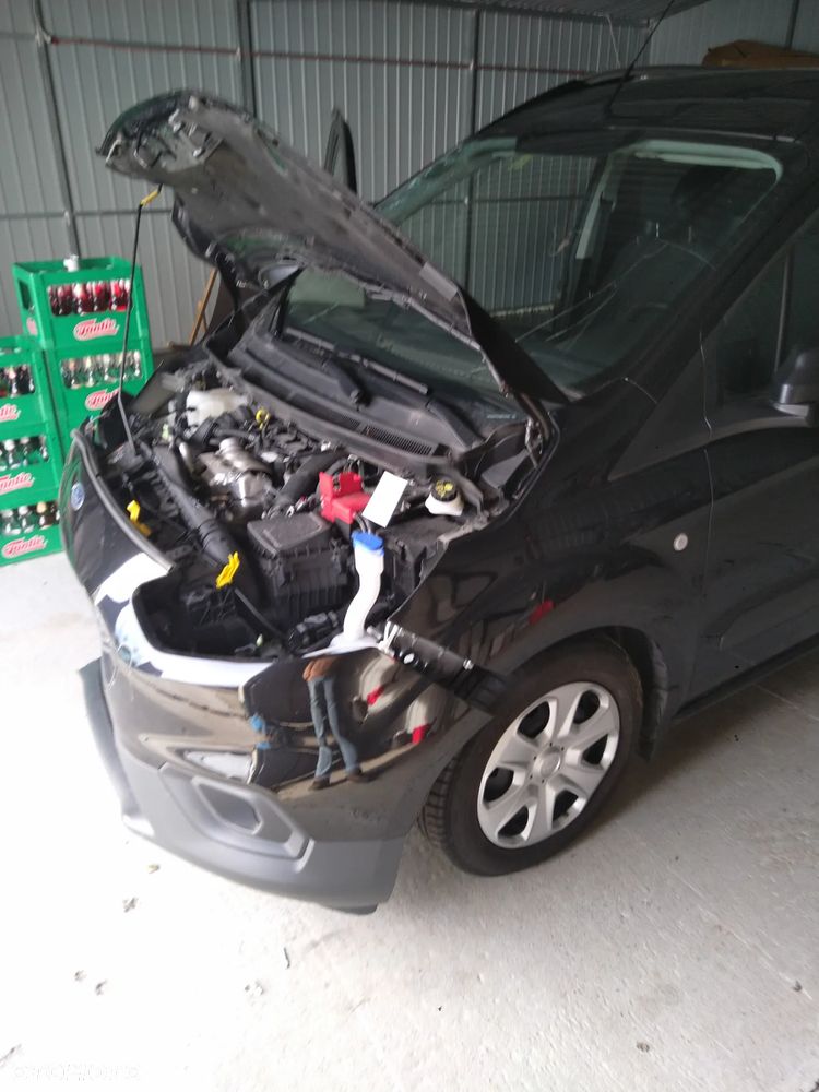 Ford Transit Courier - 4