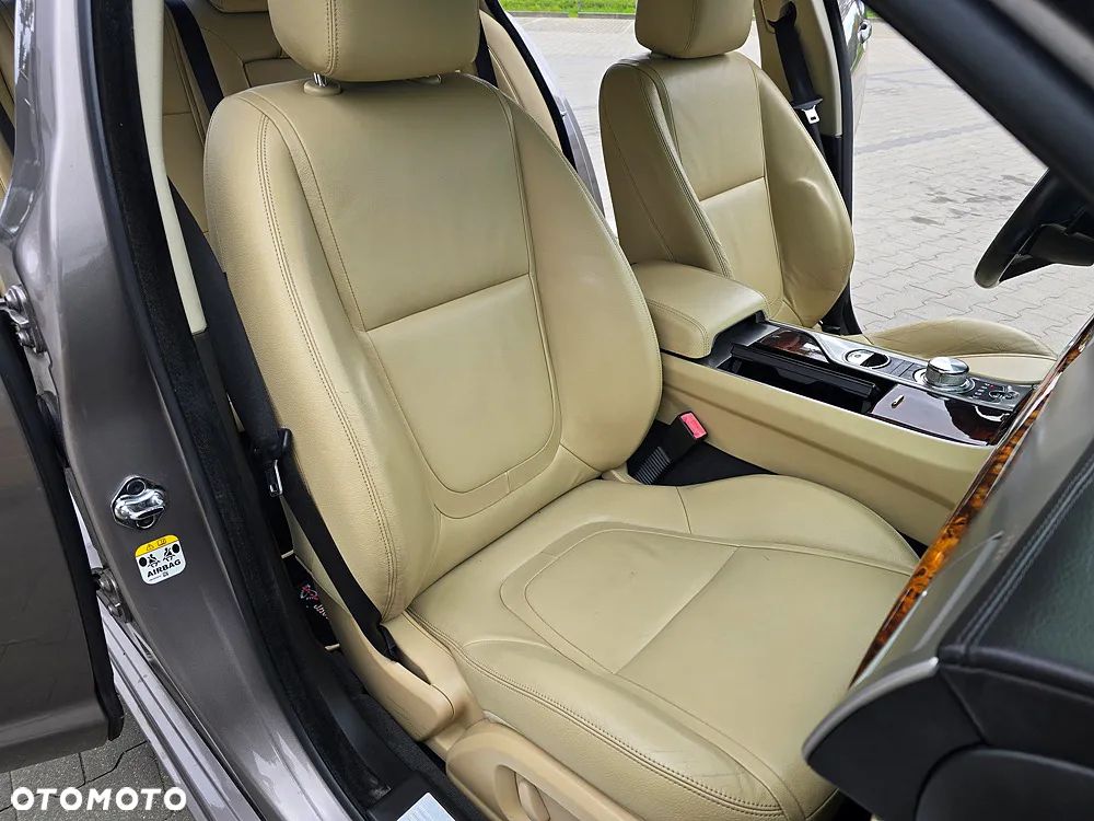 Jaguar XF 2.2 D Premium Luxury - 19