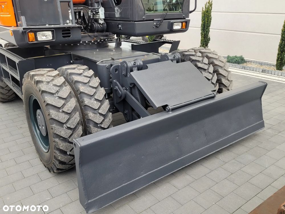 Doosan DX-165W / ROTOTILT ze szczypcami / COMPACT / - 15