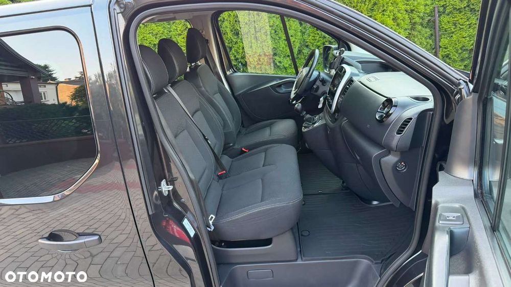 Opel Vivaro - 18