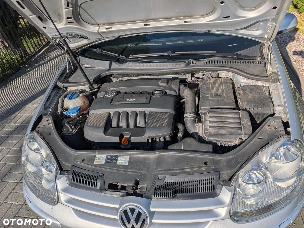 Volkswagen Golf 1.6 Comfortline - 11