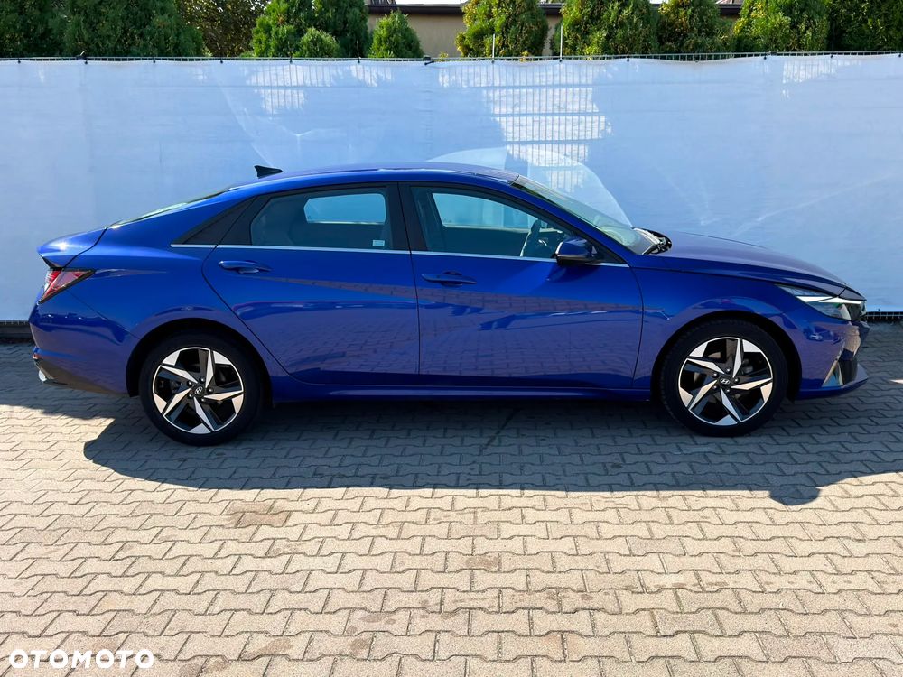 Hyundai Elantra 1.6 Executive CVT - 7