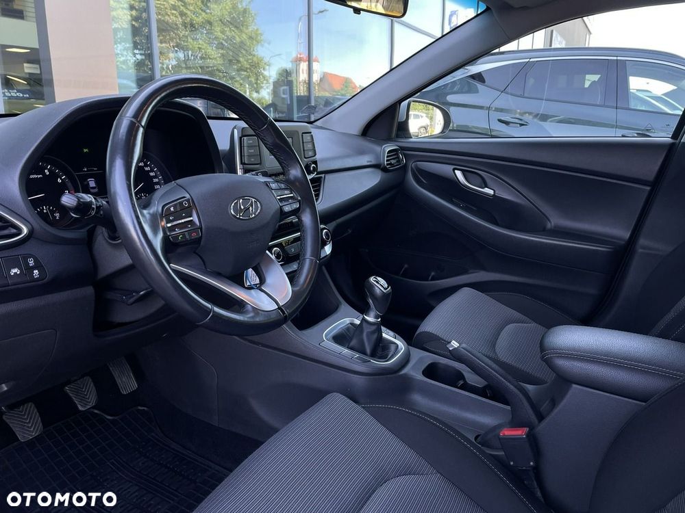 Hyundai i30 1.4 Classic + - 11