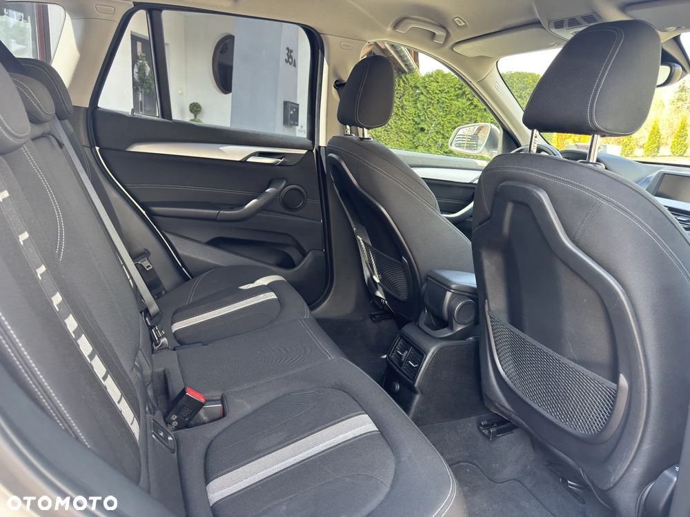 BMW X1 xDrive20d - 12