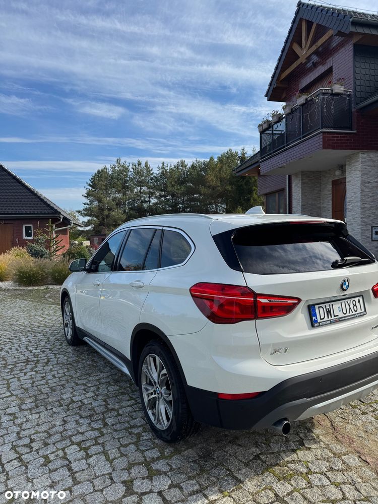 BMW X1 xDrive25i Sport Line - 7