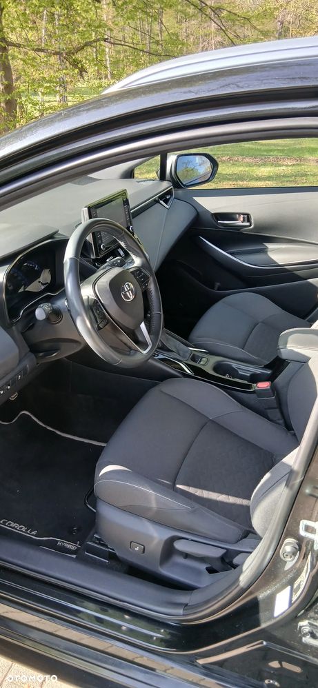 Toyota Corolla ver-2-0-hybrid-executive - 16