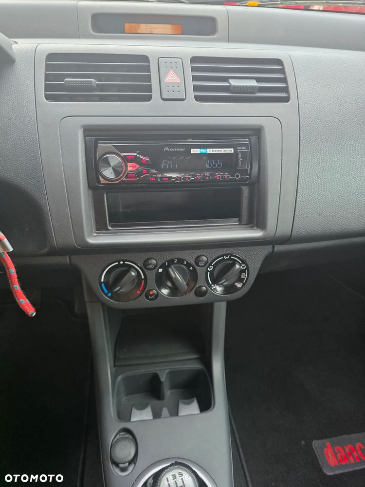 Suzuki Swift 1.3 Club dance - 19
