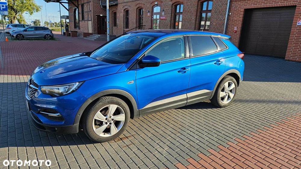 Opel Grandland X 1.2 T GPF Design&Tech S&S - 4