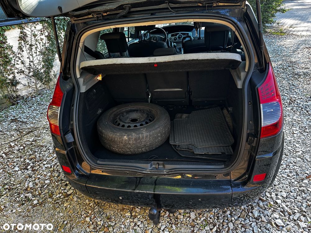 Renault Scenic 1.6 16V Avantage - 10