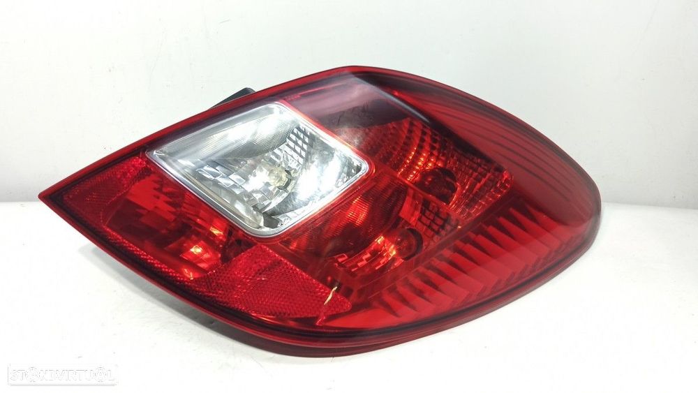 FAROLIM TRASEIRO DIREITO OPEL CORSA D COSMO - 4