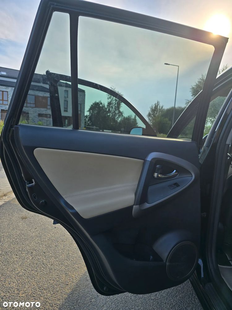 Toyota RAV4 2.0 VVT-i Prestige - 5