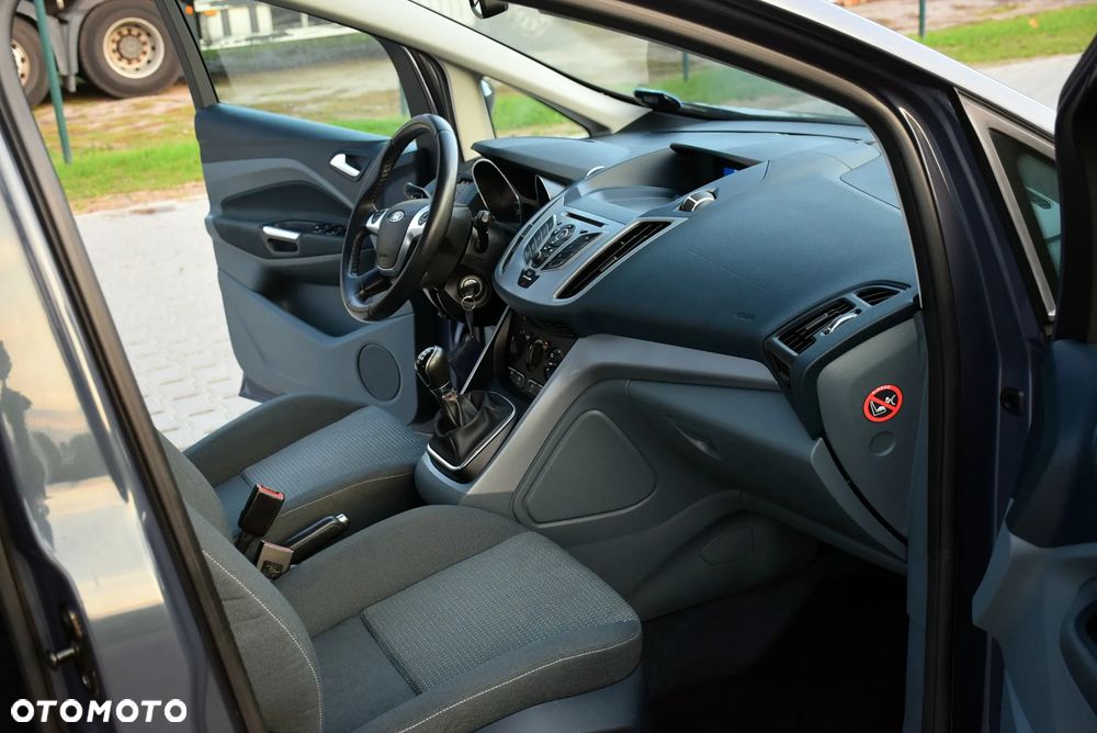 Ford Grand C-MAX - 19