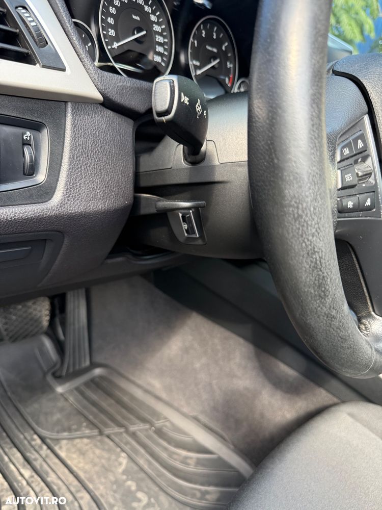 BMW Seria 3 320d Aut. Efficient Dynamics Edition Modern Line - 12
