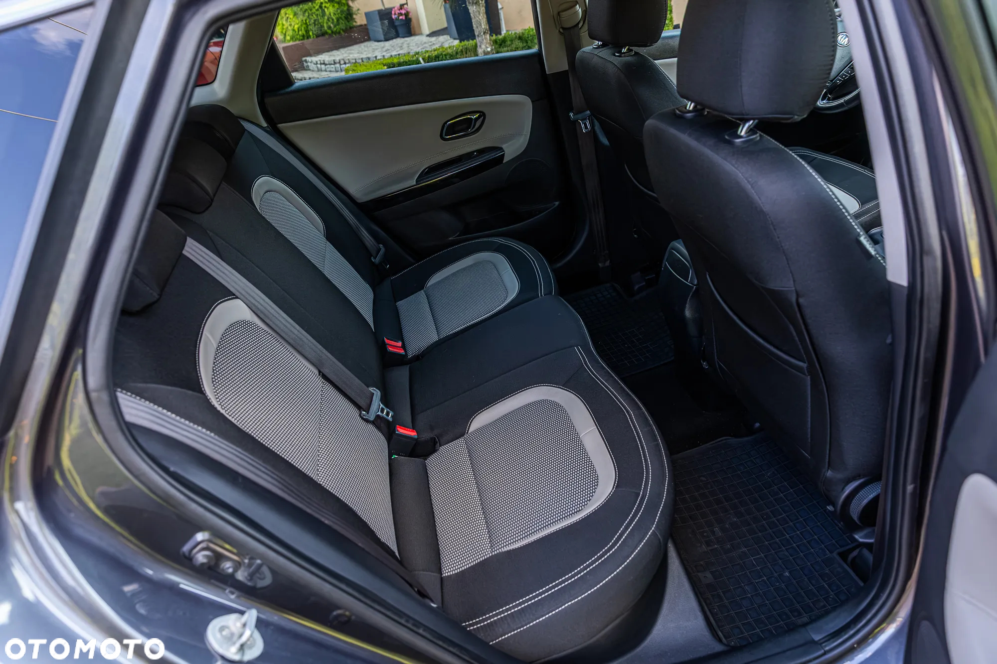 Kia Ceed 1.6 GDI Dream Team Edition - 31