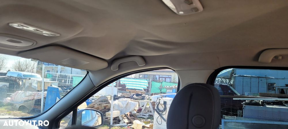 Renault Scenic 1.9 dCi FAP Privilege - 9
