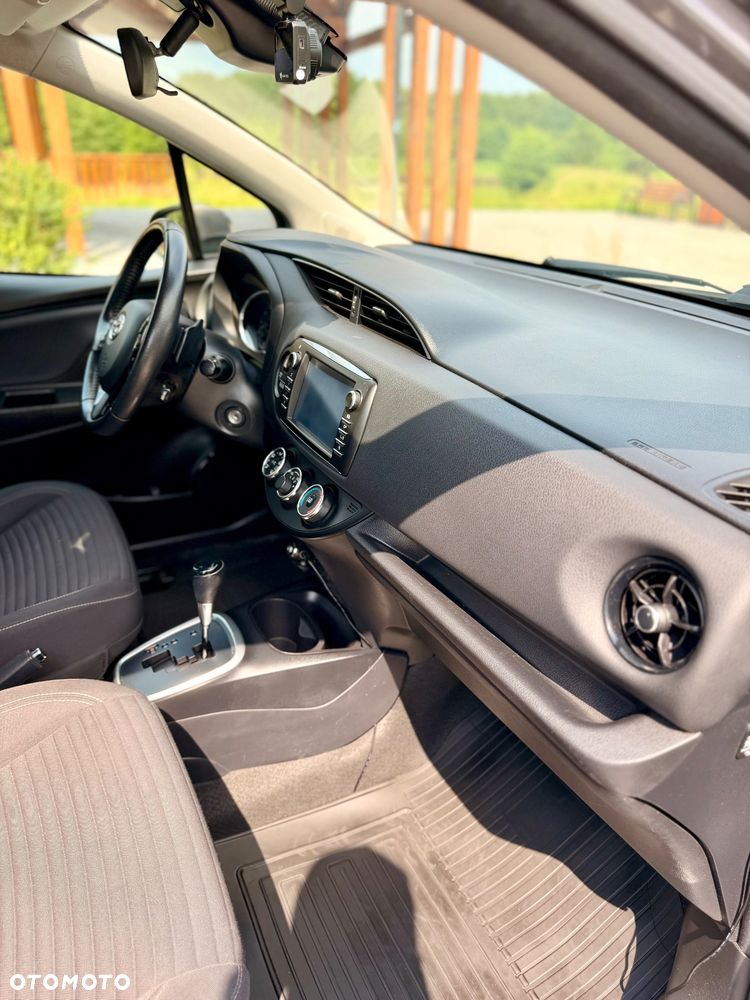 Toyota Yaris 1.5 Selection CVT - 11