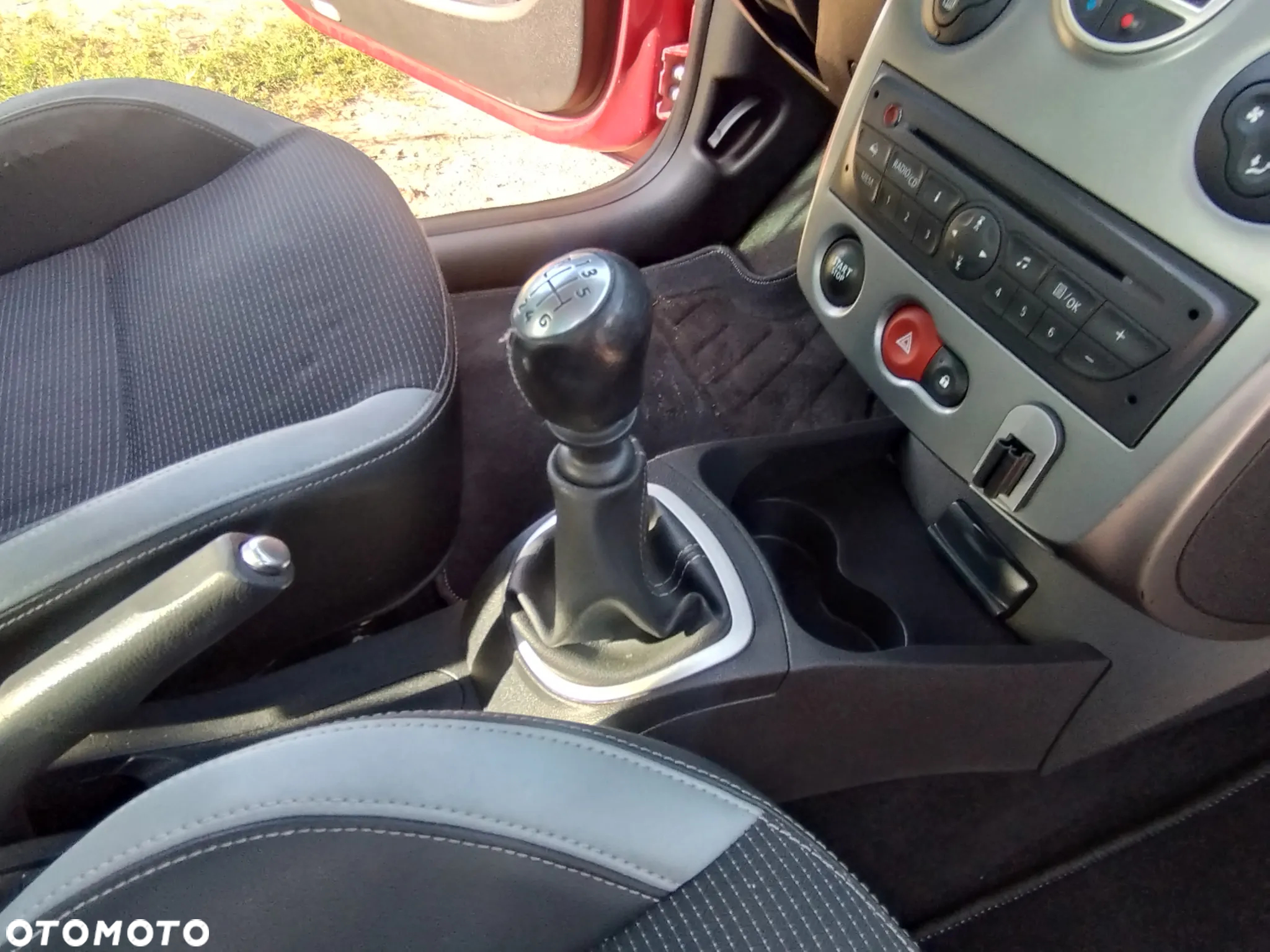 Renault Clio 1.6 16V 130 GT - 29