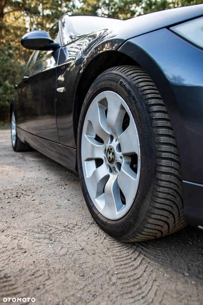 BMW Seria 3 320d - 12