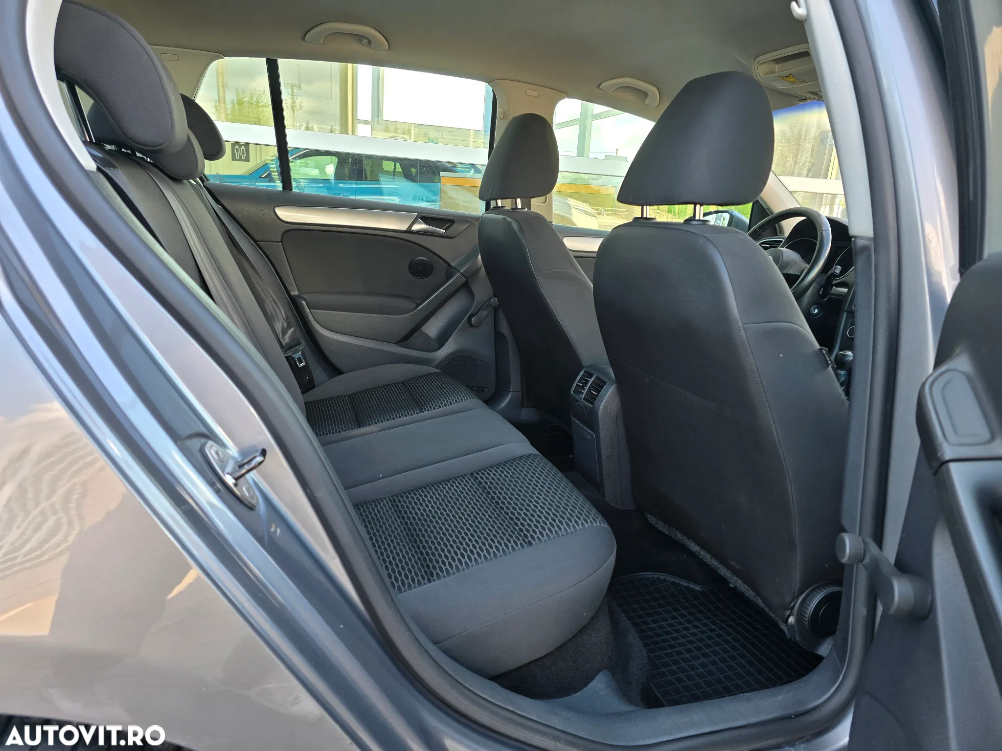 Volkswagen Golf - 12