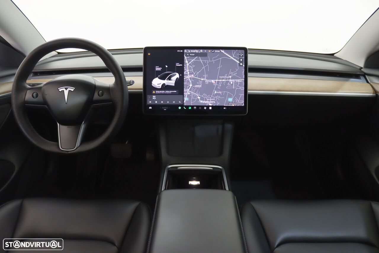 Tesla Model 3 - 7