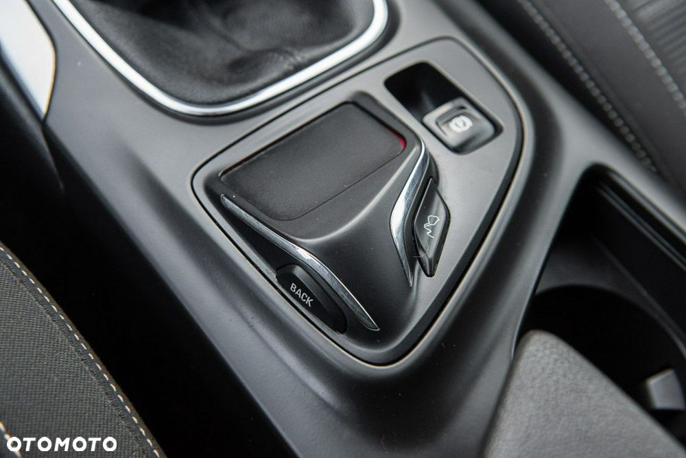 Opel Insignia - 24