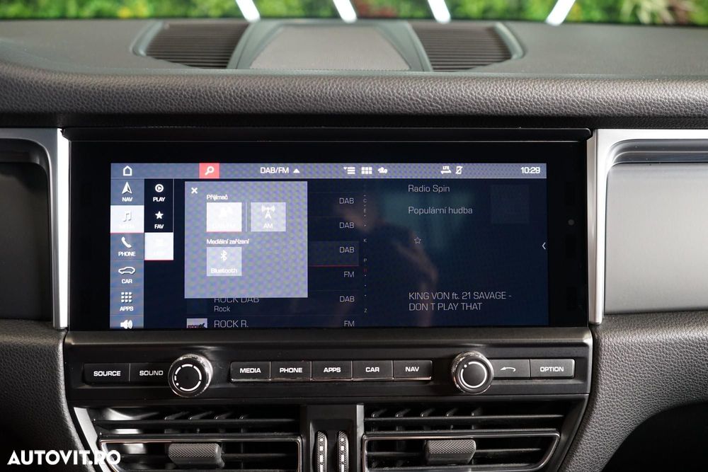 Porsche Macan - 28