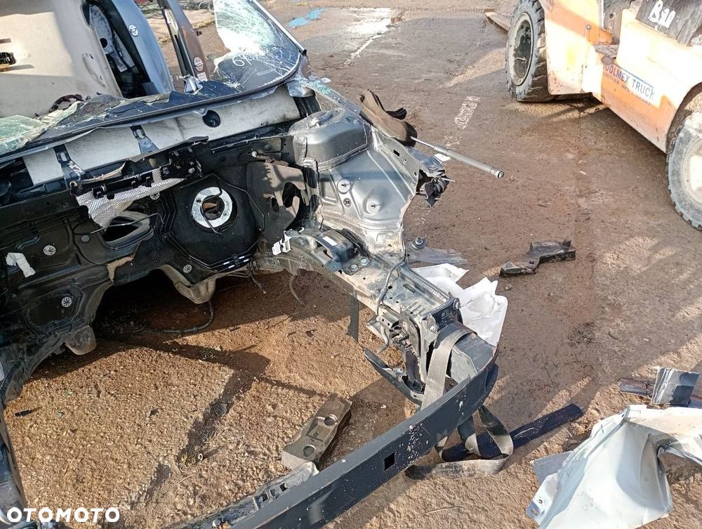 KAROSERIA ĆWIARTKA BŁOTNIK TYŁ PRAWY PRÓG PODŁUŻNICA SŁUPKI  SKODA SUPERB III (3V3) 2015 - - 4