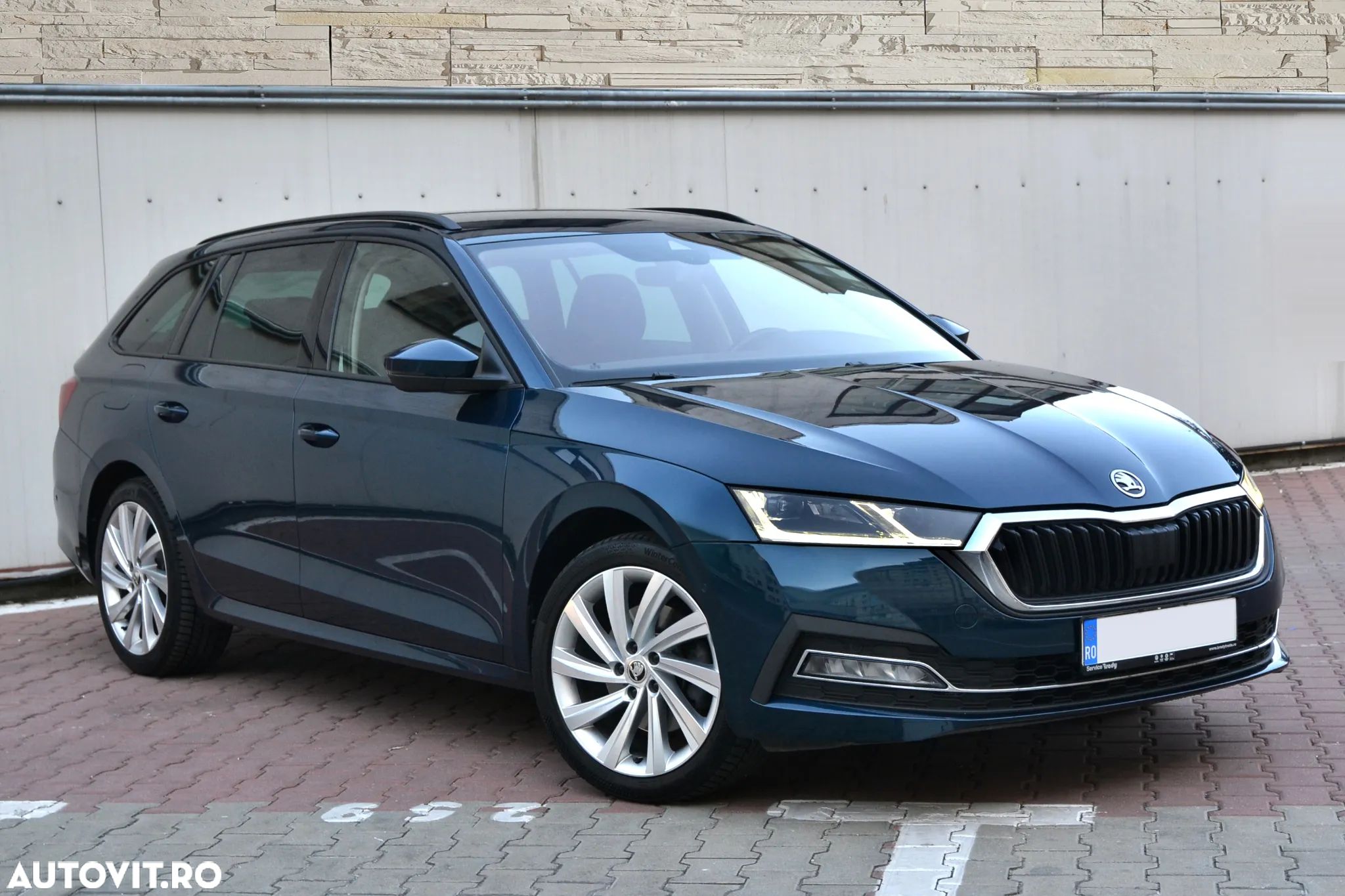 Skoda Octavia Combi 2.0 TDI DSG 4X4 Style - 1
