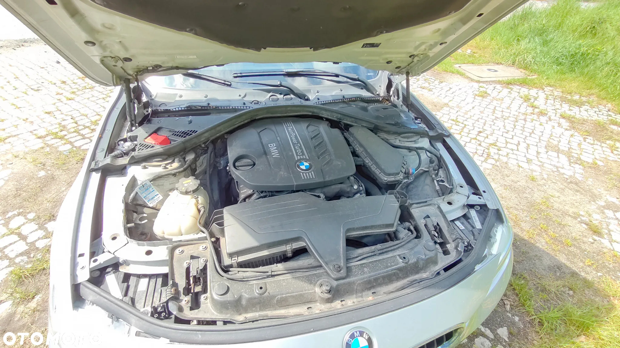 BMW Seria 3 320d Touring Sport Line - 32