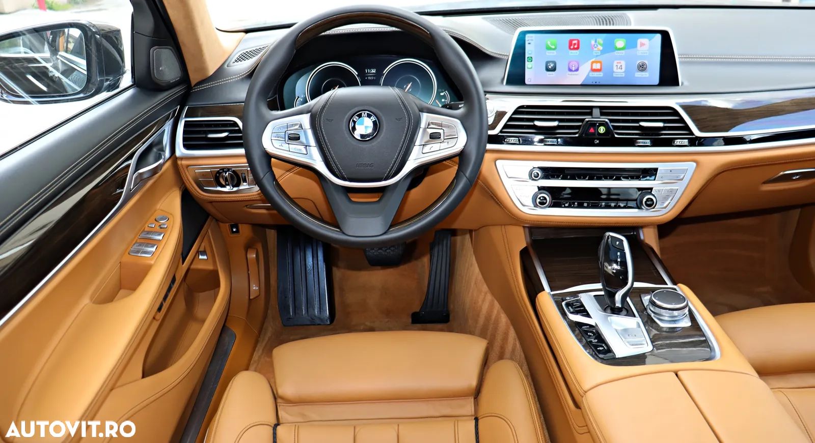 BMW Seria 7 740e iPerformance - 1