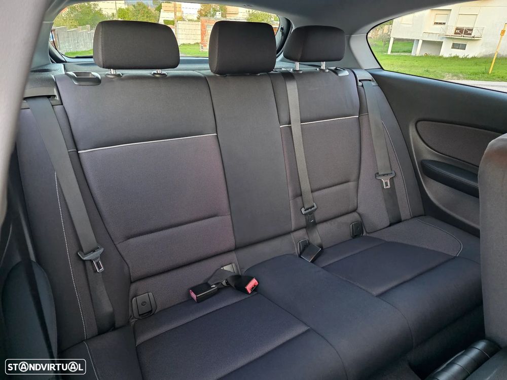 BMW 123 d DPF Edition Sport - 17