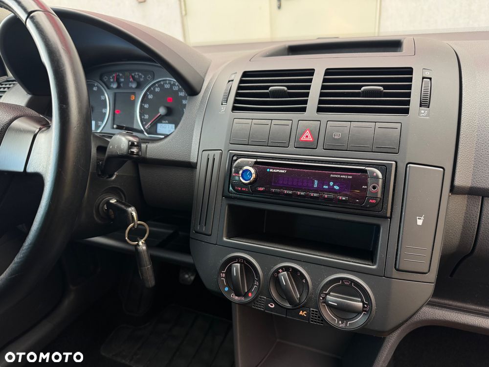 Volkswagen Polo - 12