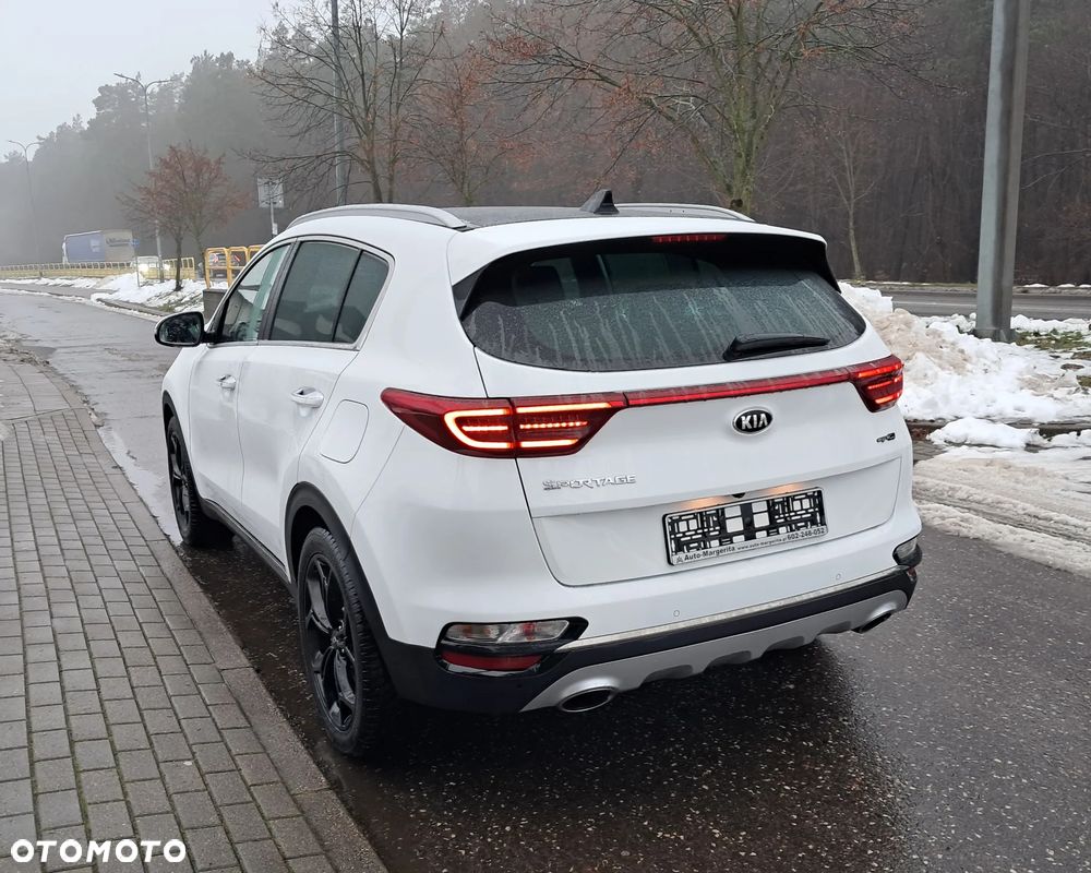 Kia Sportage 2,0 CRDI AWD GT Line - 5