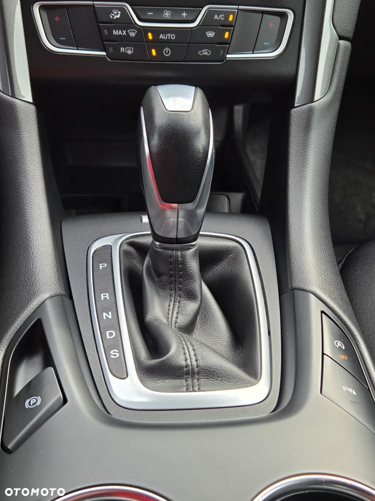 Ford Mondeo 1.5 EcoBoost Titanium - 34