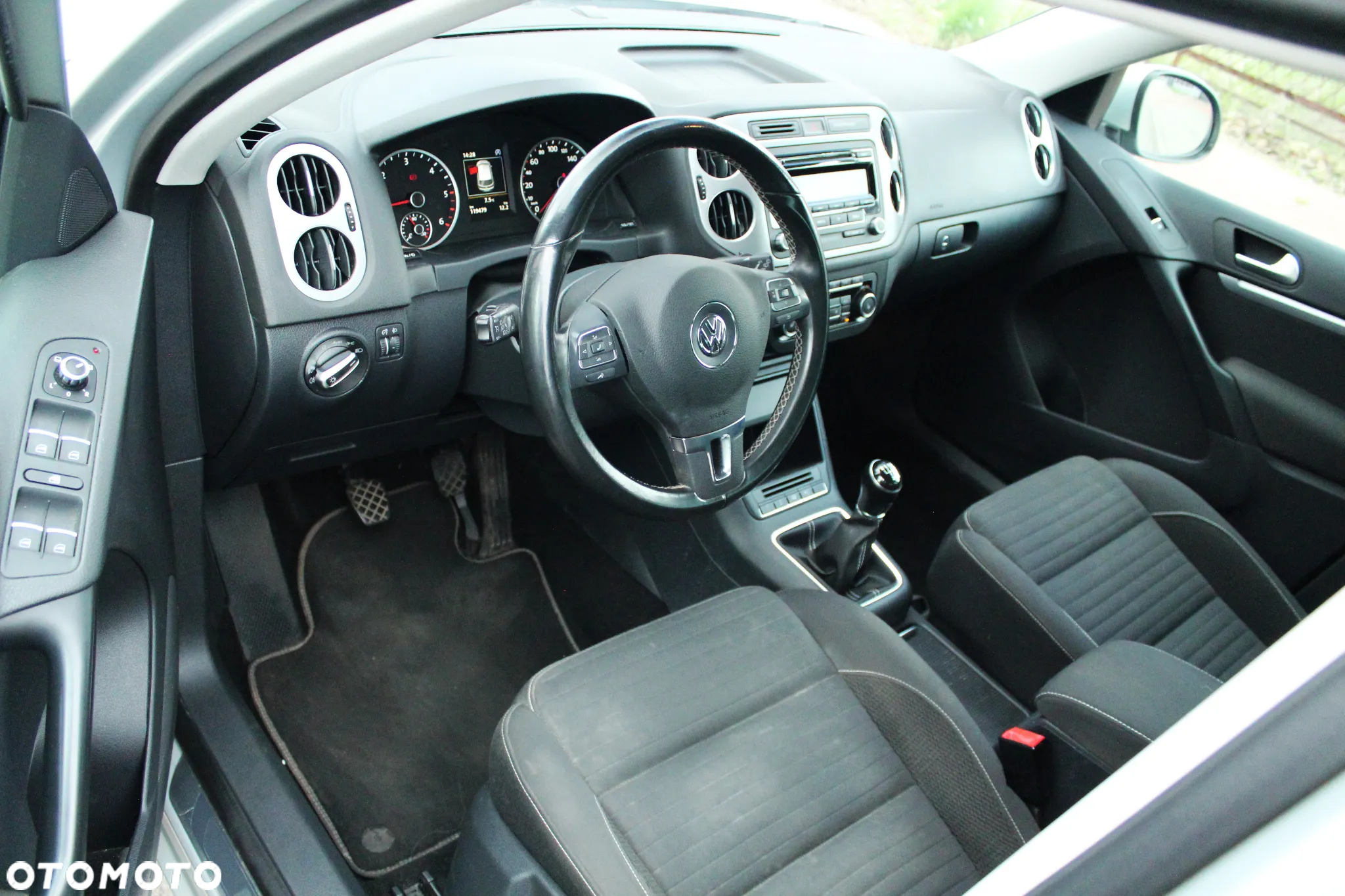 Volkswagen Tiguan 2.0 TDI DPF BlueMotion Technology Cup Sport & Style - 9