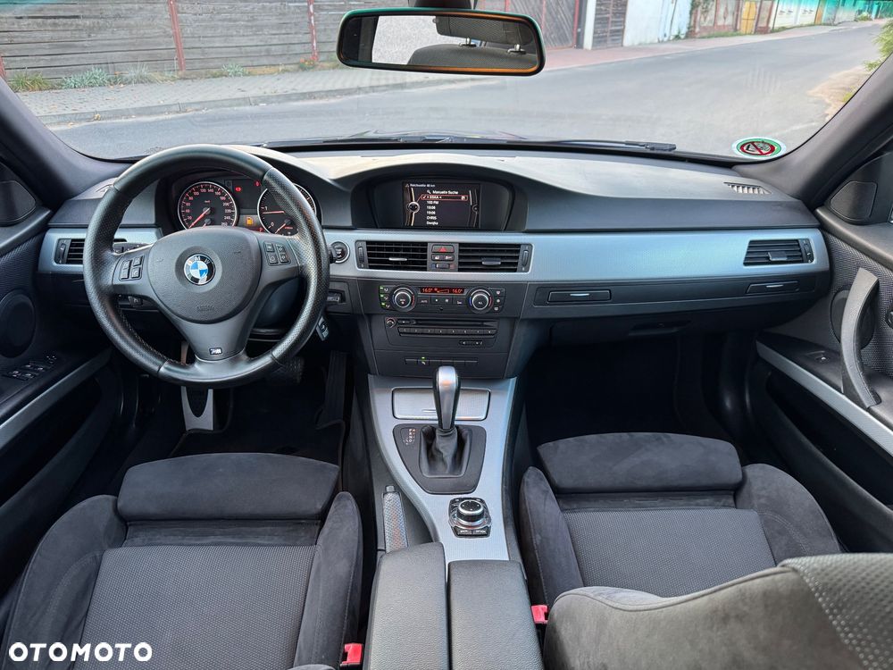 BMW Seria 3 320d DPF Edition Sport - 21