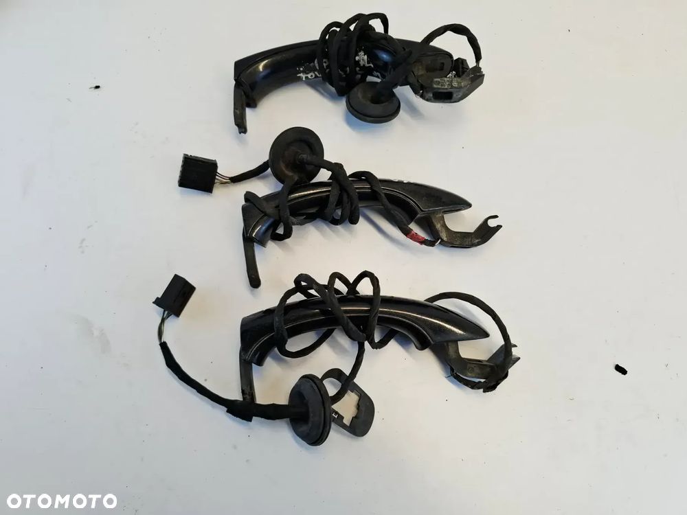 Klamka Zewnętrzna Drzwi z Przyciskiem Kessy VW Touareg 7L 7L6837205 - 1