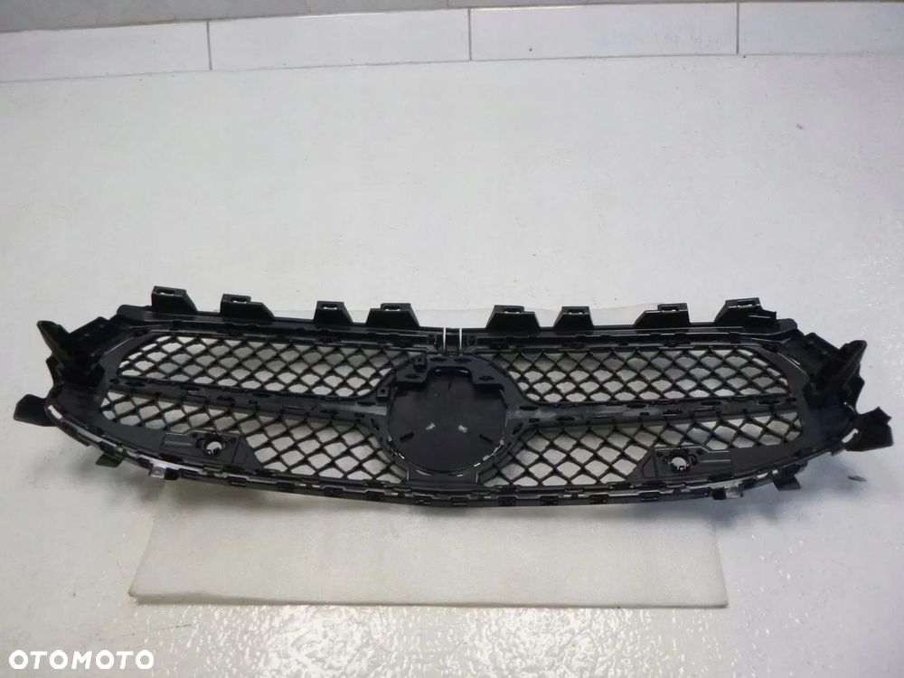 MERCEDES CLA 118 C118 W118 X118 LIFT GRILL ATRAPA CHŁODNICY 2XPDC CZARNY CHROM ORYGINAŁ - 24