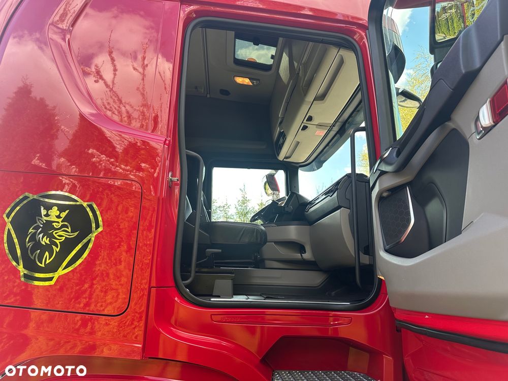 Scania / R500 / 6X2 / HAKOWIEC / Oś-SKRĘTNA-PODNOSZONA / - 25